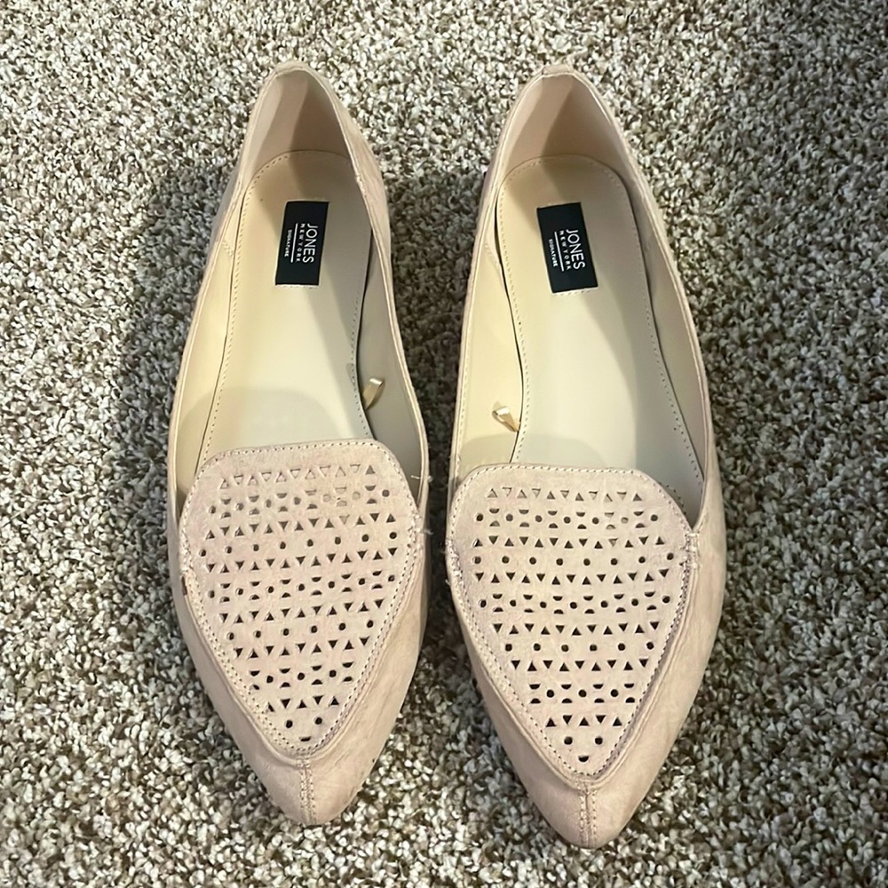 Women’s flats
